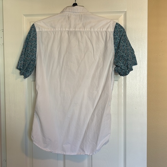 Zipcode men’s white and blue floral short sleeve button down shirt size small - Picture 6 of 9